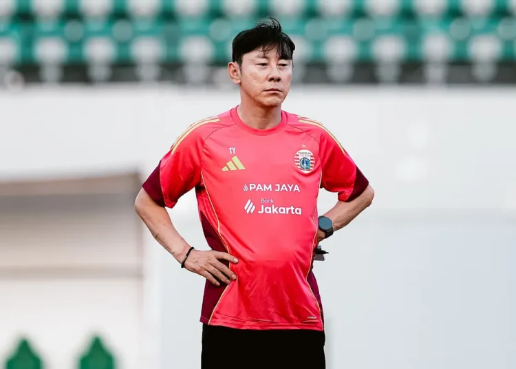 Shin Tae-yong Bawa Persija Putus Rekor Buruk di Kandang Borneo
